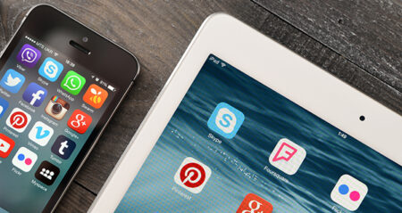 Social Media Icons on ipad and iphone